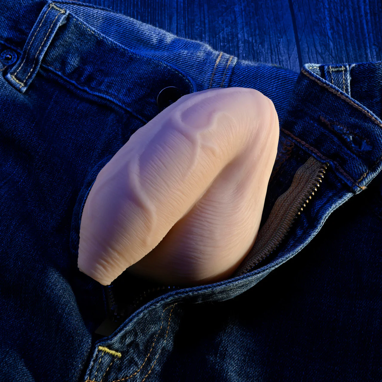 Gender X The Uncircumcised Packer Light - Image 4