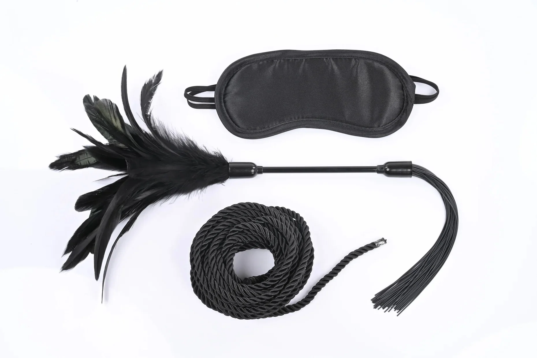 S&M Shadow Tie and Tickle Kit - Image 4