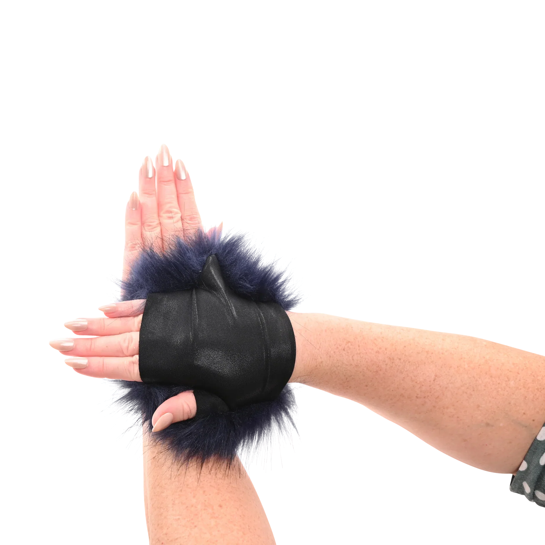 Sportsheets Cougar Spiked Sensory Glove - Image 5